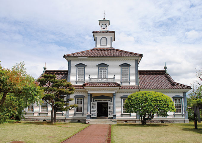 旧西田川郡役所 日本遺産 サムライゆかりのシルク 日本近代化の原風景に出会うまち鶴岡へ